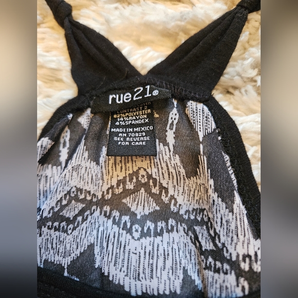 RUE 21 Razor Back Tank Top - Picture 3 of 4